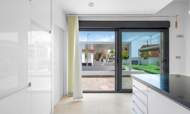 Resale - Villa - Orihuela Costa - Villamartín