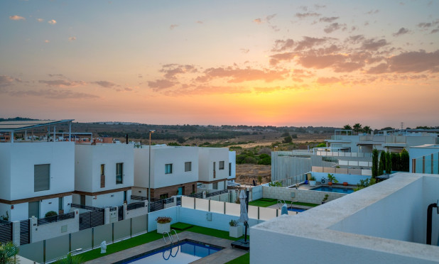 Resale - Villa - Orihuela Costa - Villamartín