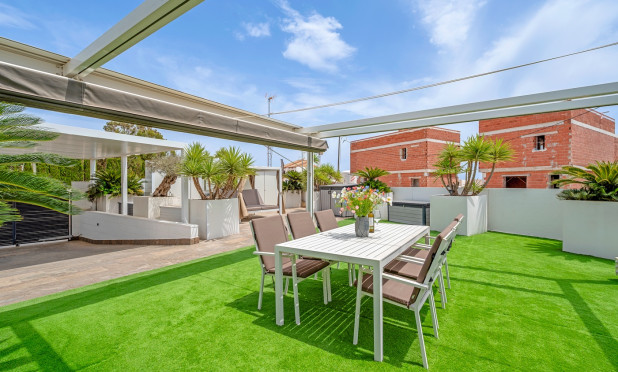 Resale - Villa - Orihuela Costa - Villamartín