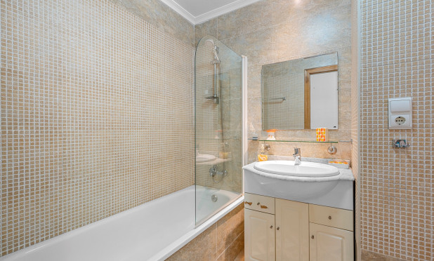 Odsprzedaż - Mieszkanie w bloku - Almoradí