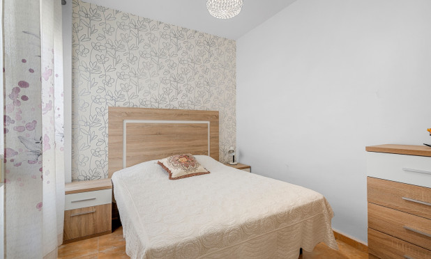 Odsprzedaż - Mieszkanie w bloku - Almoradí