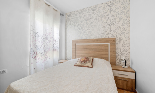 Odsprzedaż - Mieszkanie w bloku - Almoradí