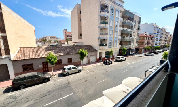 Wiederverkauf - Wohnung - Torrevieja - Centro