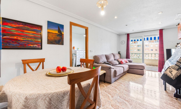 Resale - Apartment / flat - Torrevieja - Centro