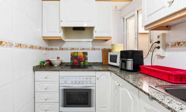 Resale - Apartment / flat - Torrevieja - Centro