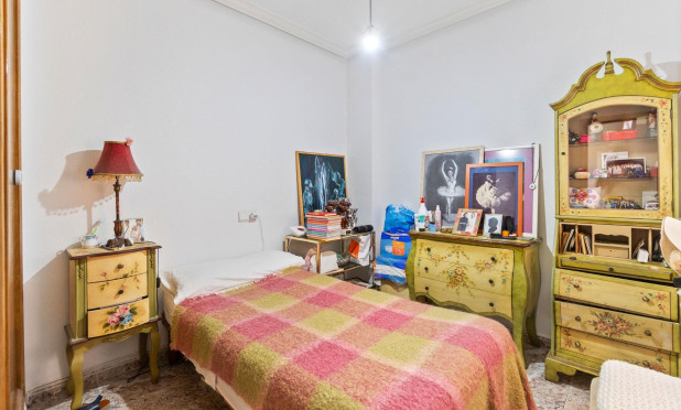 Resale - Apartment / flat - Torrevieja - Centro