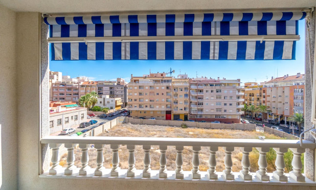 Resale - Apartment / flat - Torrevieja - Centro