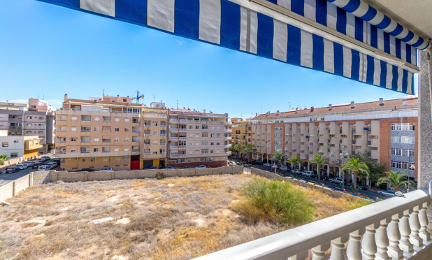 Resale - Apartment / flat - Torrevieja - Centro