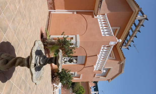 Resale - Villa - Albir