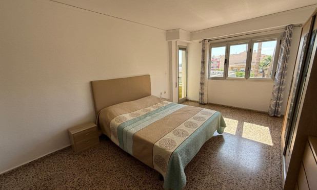 Odsprzedaż - Mieszkanie w bloku - Miramar