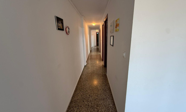 Odsprzedaż - Mieszkanie w bloku - Miramar