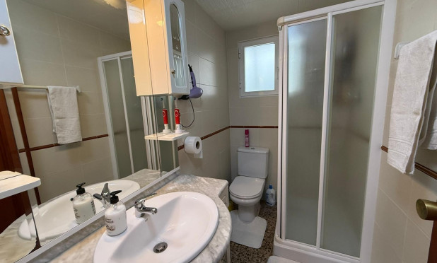 Odsprzedaż - Mieszkanie w bloku - Miramar