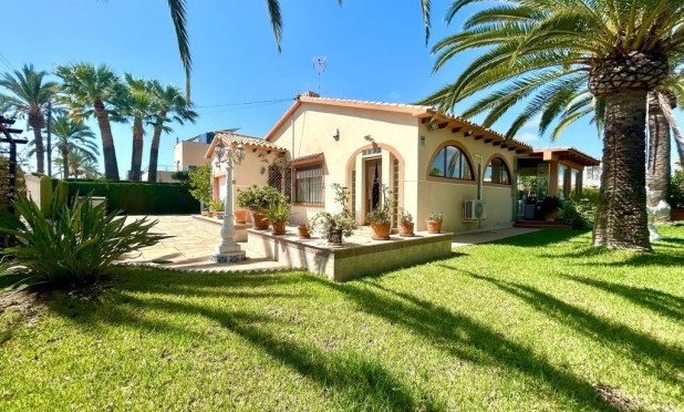 Resale - Villa - Orihuela Costa - Cabo Roig