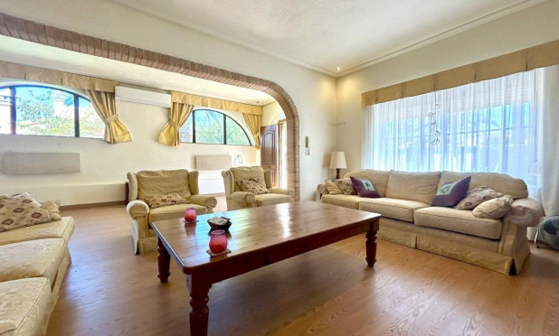 Resale - Villa - Orihuela Costa - Cabo Roig