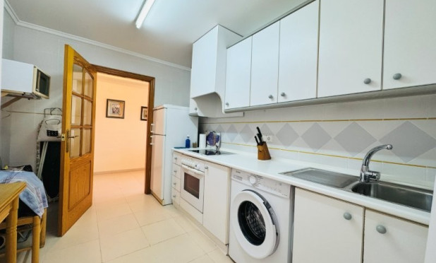 Resale - Apartment / flat - Torrevieja - Torrelamata - La Mata