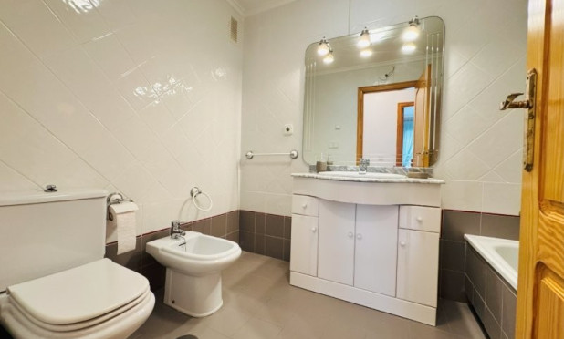 Resale - Apartment / flat - Torrevieja - Torrelamata - La Mata