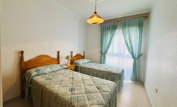 Resale - Apartment / flat - Torrevieja - Torrelamata - La Mata