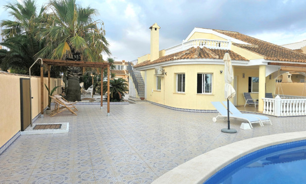 Resale - Villa - Los Urrutias - Estrella De Mar