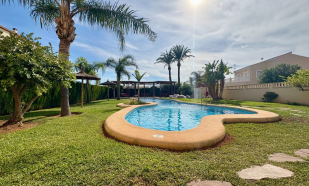 Resale - Apartment / flat - Denia - Les Marines - Las Marinas