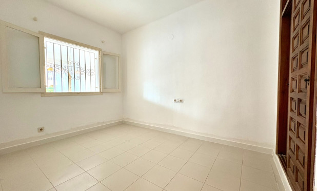 Resale - Apartment / flat - Denia - Las Rotas - Les Rotes