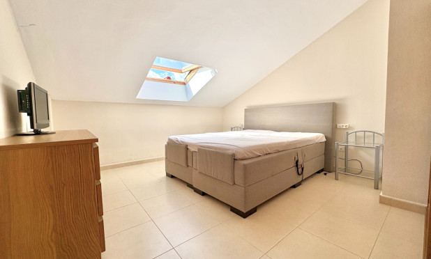 Odsprzedaż - Daszek - Pedreguer