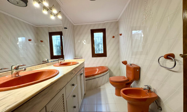 Resale - Villa - Denia - Montgó