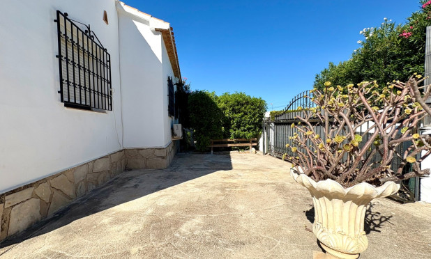 Resale - Villa - Denia - Montgó