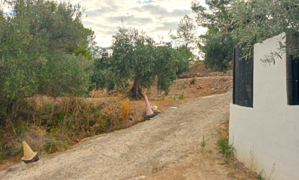 Wiederverkauf - Grundstück / Grundstück - La Nucía