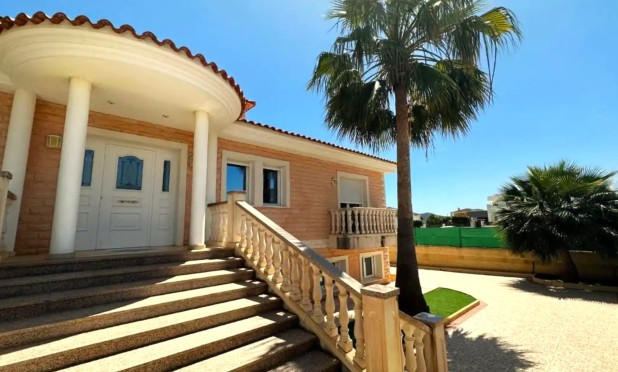 Resale - Villa - L'alfas Del Pi - Alfas del Pí
