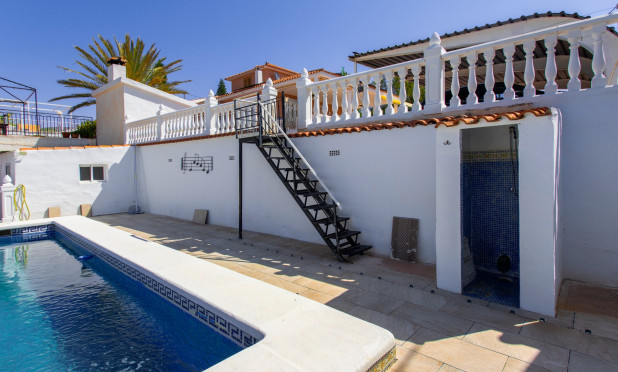 Herverkoop - Finca / Country Property - Albatera