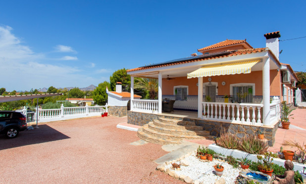 Herverkoop - Finca / Country Property - Albatera