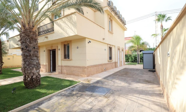 Resale - Villa - Cabo Roig - Costa blanca