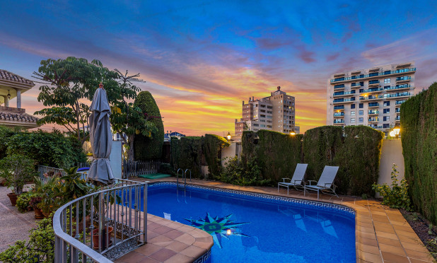 Resale - Villa - Torrevieja - La Veleta