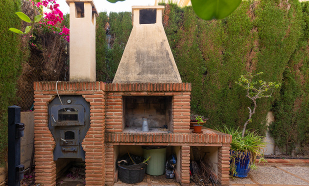 Resale - Villa - Torrevieja - La Veleta