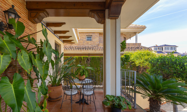 Resale - Villa - Torrevieja - La Veleta