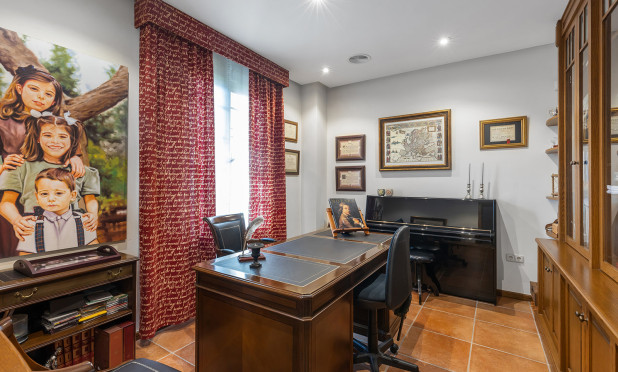 Resale - Villa - Torrevieja - La Veleta