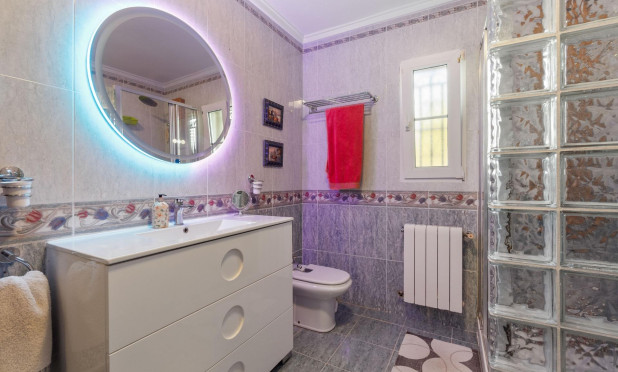 Resale - Villa - Torrevieja - Los Balcones