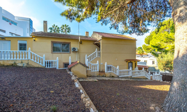 Resale - Villa - Torrevieja - Los Balcones