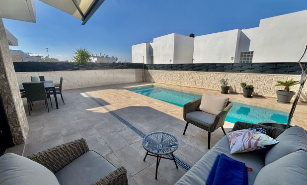 Obra nueva - Villa - Benijofar