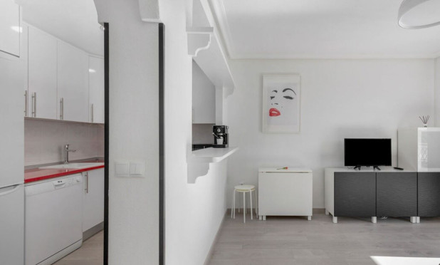 Resale - Apartment / flat - Torrevieja - La Mata