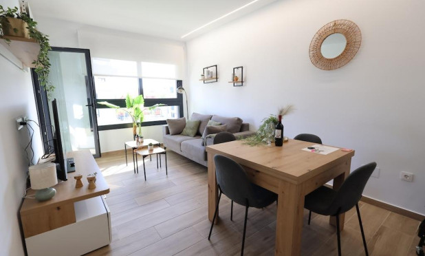 Resale - Apartment / flat - Orihuela Costa - Villamartín