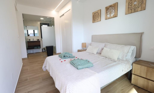 Resale - Apartment / flat - Orihuela Costa - Villamartín