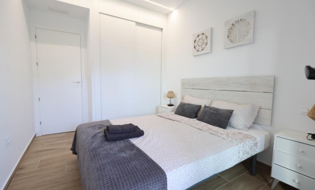 Resale - Apartment / flat - Orihuela Costa - Villamartín
