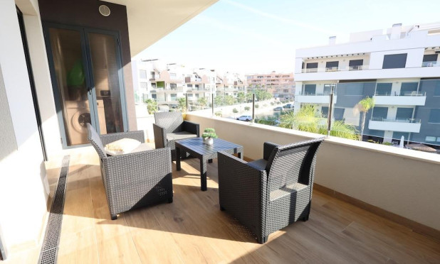 Resale - Apartment / flat - Orihuela Costa - Villamartín