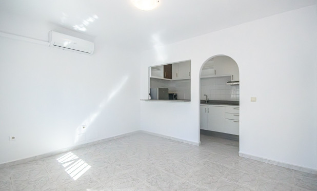 Resale - Finca / Country Property - San Miguel de Salinas