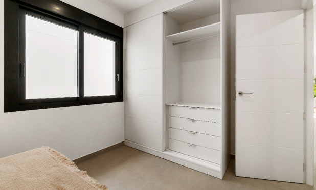 Nowy budynek - Kamienica - Santiago de la Ribera