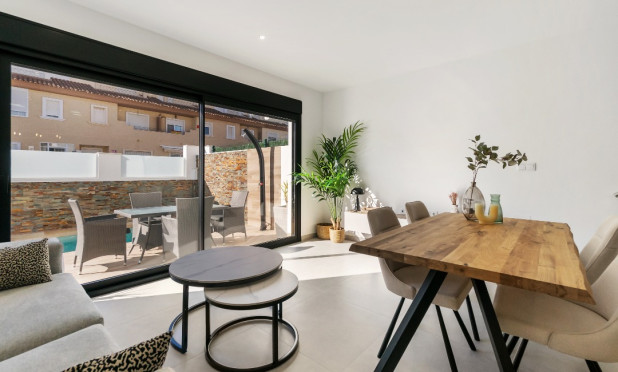 Nowy budynek - Kamienica - Santiago de la Ribera