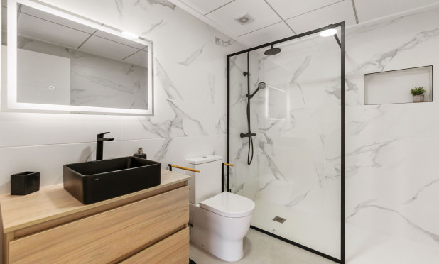 Nowy budynek - Kamienica - Santiago de la Ribera