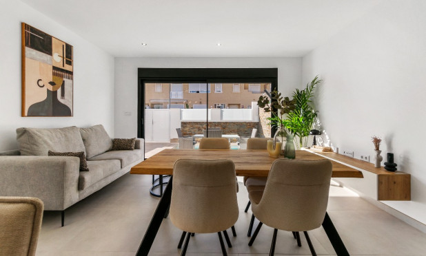 Nowy budynek - Kamienica - Santiago de la Ribera