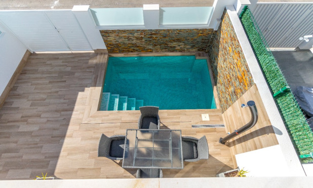 Nowy budynek - Kamienica - Santiago de la Ribera